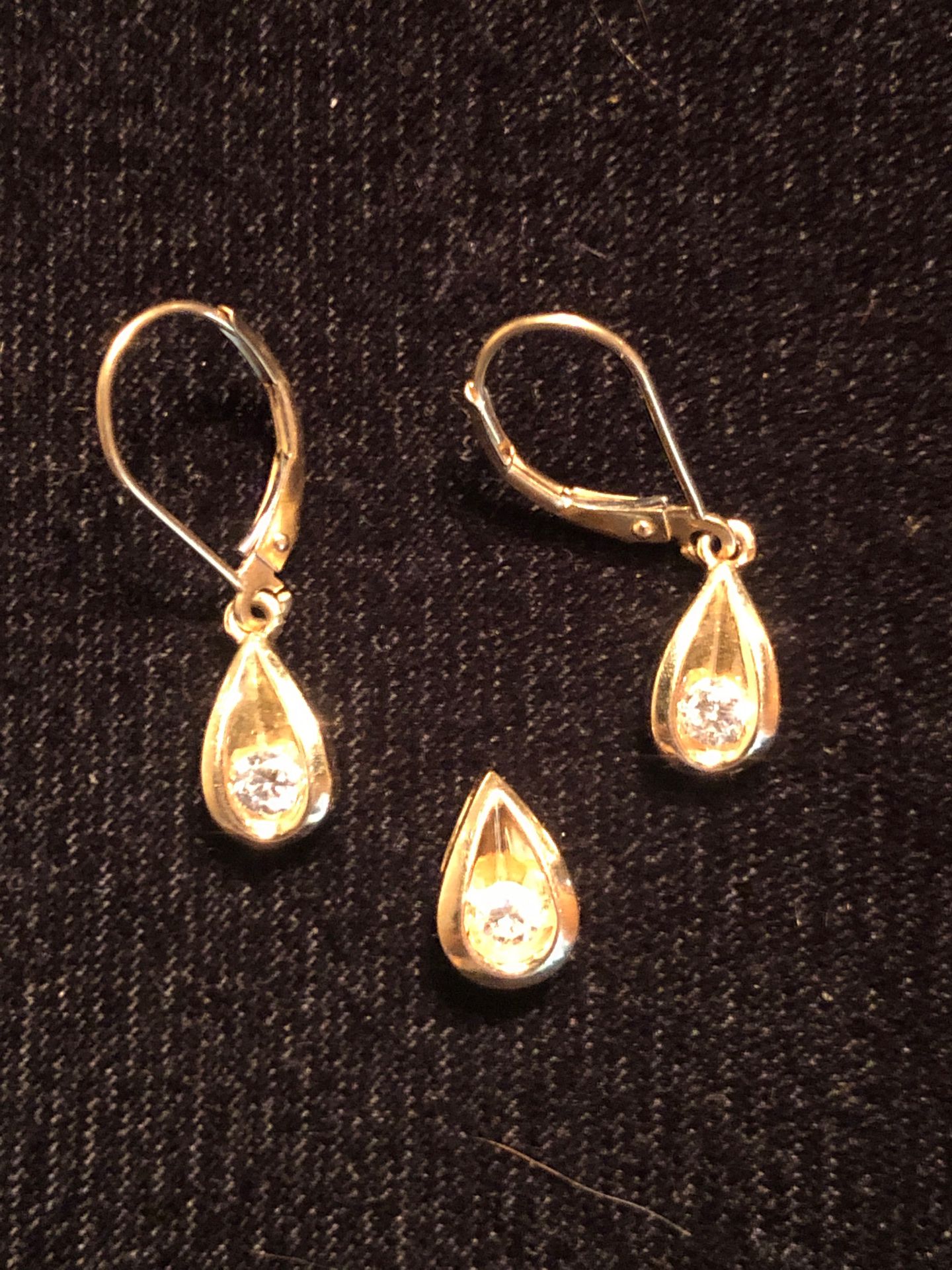 Gold and diamond Pendent and earrings
