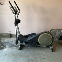 Pro Form Elliptical ( Used ) 