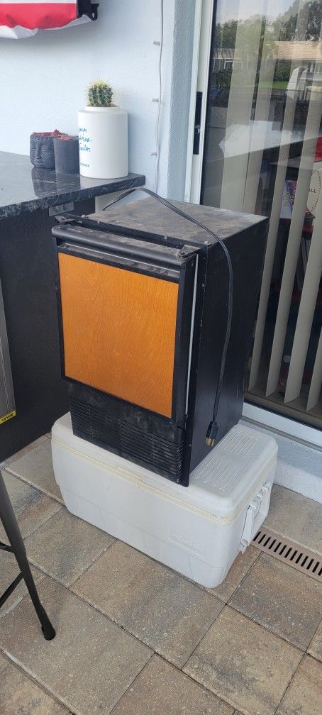 Ice Maker