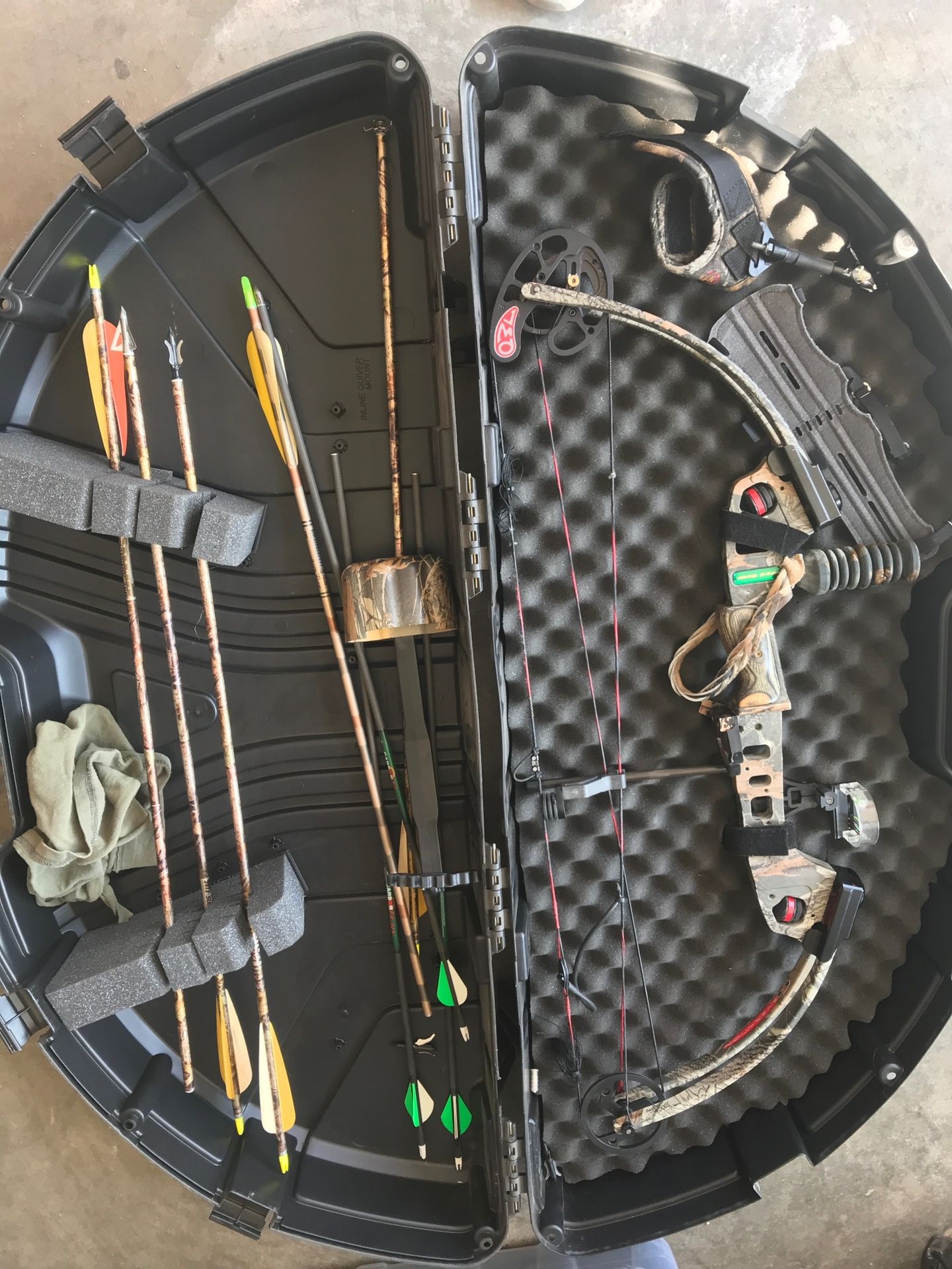 Fred Bear Compound Bow with hard case and Tru-Ball Release. Aluminum arrows and broadheads.