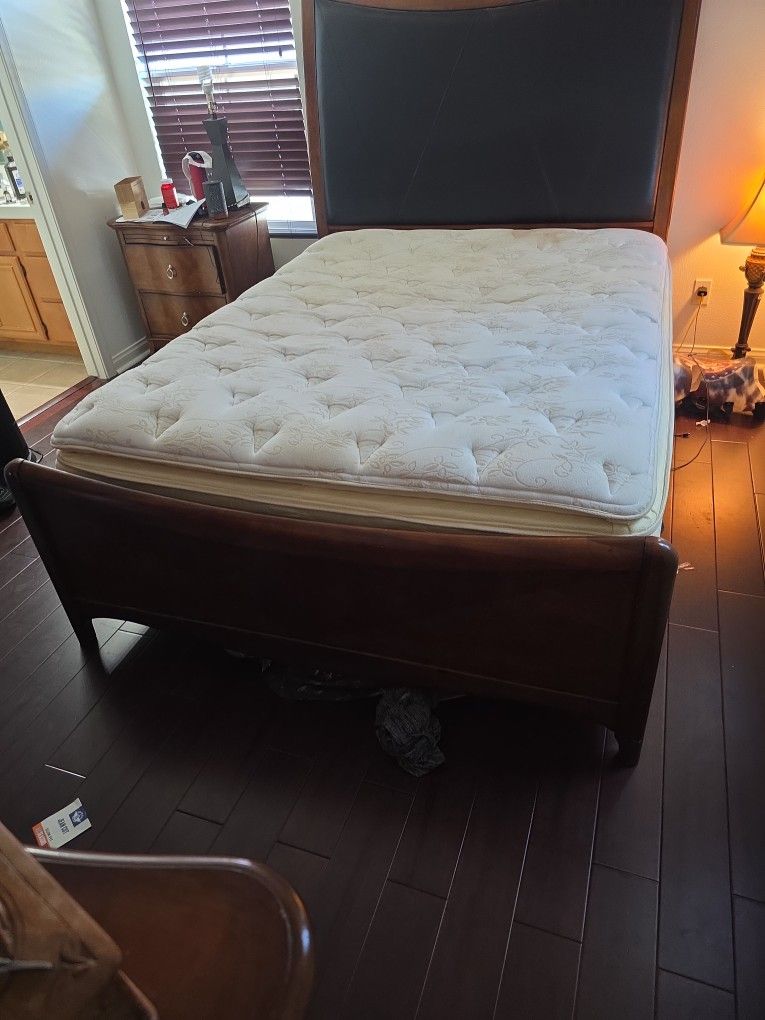 Queen Bedroom Set