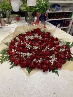 100 Stem Roses 
