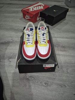 Nike Multi Color