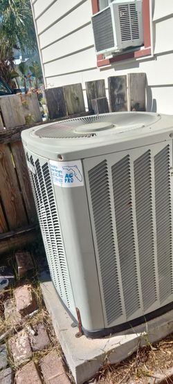 Trane A/C condenser 2.5 ton unit $100