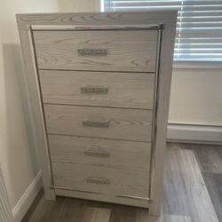 Full Size Dresser With mirror, Chest And Headboard For Sale