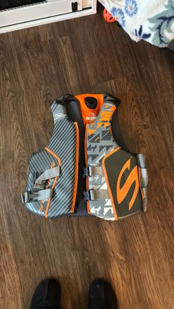 FAMILY SKI LIFE JACKETS ALL $100