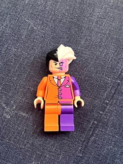 Lego Batman Twoface mini figure (set 6864)
