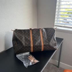 Louis Vuitton Keepall 55 – Monogram Canvas – $500 