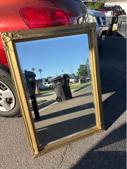 Gold mirror