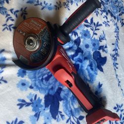 Milwaukee Angle Grinder 