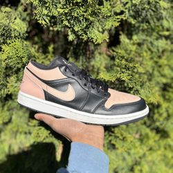 Jordan 1 Low  “Crimson Tint”