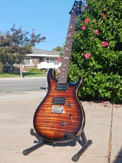 PRS SE Custom 24 Black Gold Flame Top New Condition