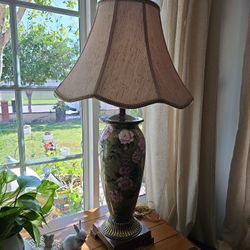 BEAUTIFUL ANTIQUE LAMP