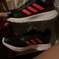 Adidas Unisex Size 4 