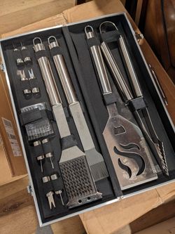 BBQ grill cleaning kit