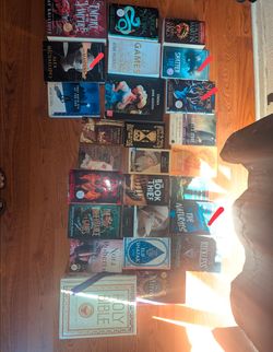 Book Lot! booktok some annotated