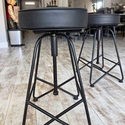 Black Swivel Bar Stools 