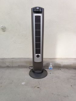 Lasko Oscillating Wind Curve Tower Fan 42 "