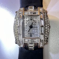 Vintage Adrienne Limited Edition  Wrist Watch Work the battery