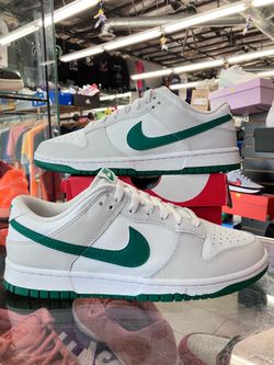 Nike Dunk Low Retro Summit White Malachite