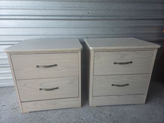 Pair of Whitewash Oak Finish 2-Drawer Nightstands / End Tables
