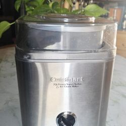 CUISINART Ice Cream Maker 