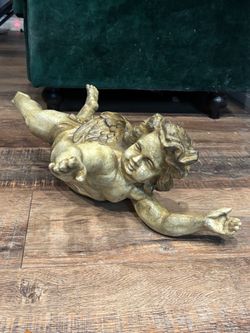 Angels statue