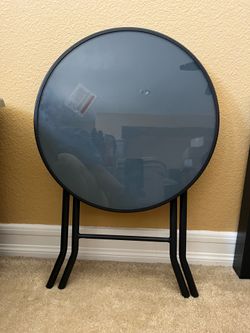 FOLDABLE TABLE