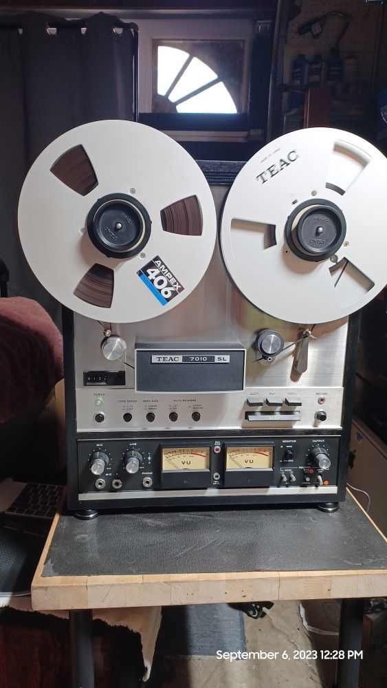 TEAC A 7010 SL REEL TO REEL Tape Deck