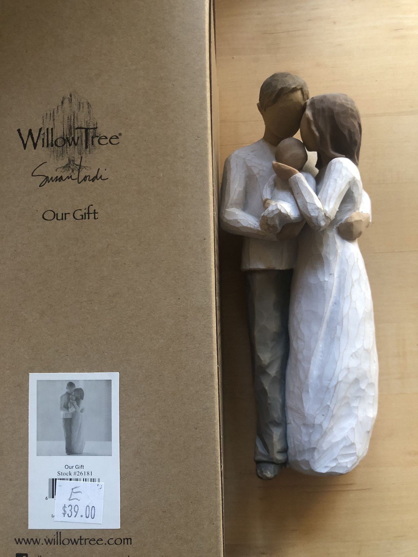 Hand carved wood gift for wedding / birth of baby About 10 inches tall -price tag says 39 (+tax) but here only 29 👍🏼must come To Huntington Beach