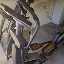 Nordic Track Eliptical 