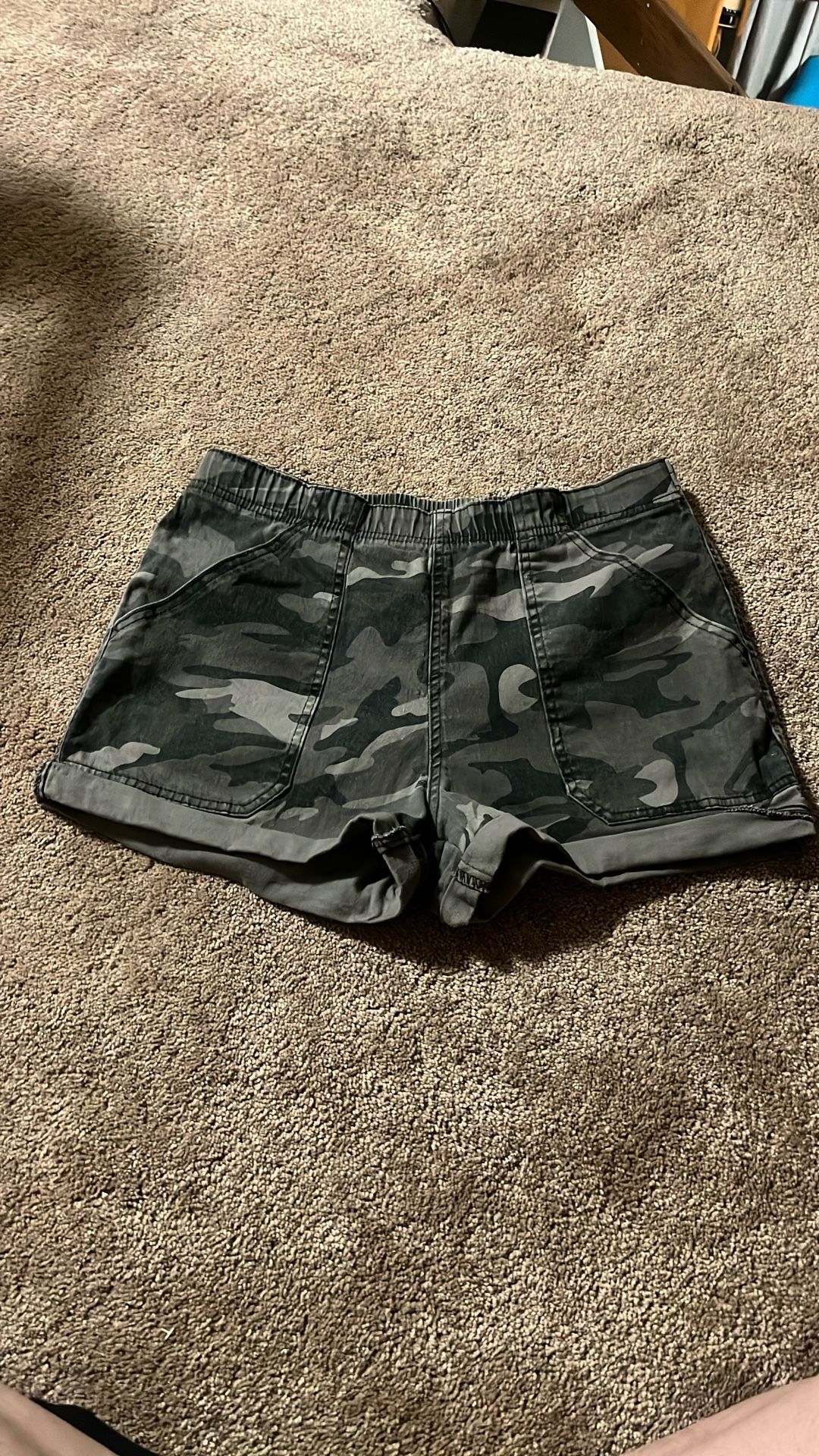 Rewatch Shorts Size Large