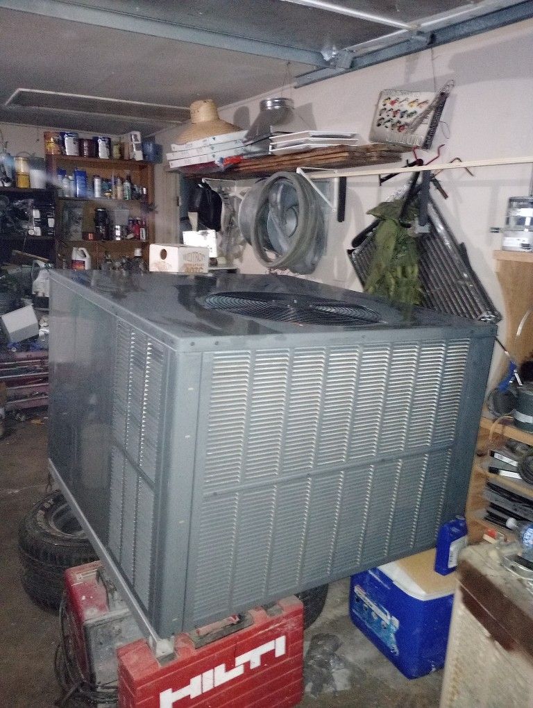 3.5 Toneladas De Gas Es Goodman Con 414a Freon