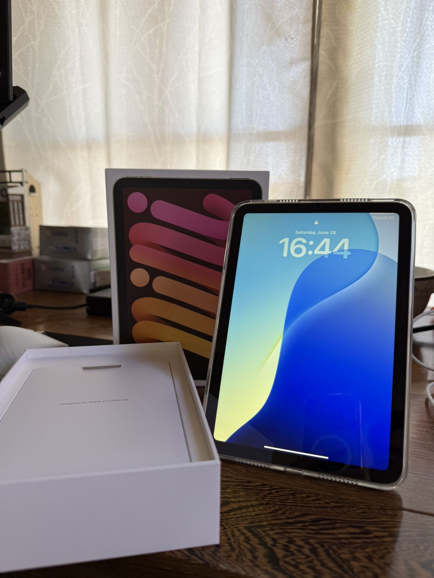 iPad Mini (A17 Pro Latest Model) - Mint Condition + Case + Box & Receipt