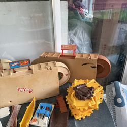 Lot of 3 Vintage Hot Wheels Sto N Go w/ Accessories