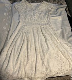 Bride of chicly dress