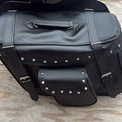 Adjustable Leather Saddle Bags 