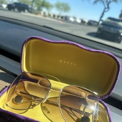 GUCCI sunglasses 