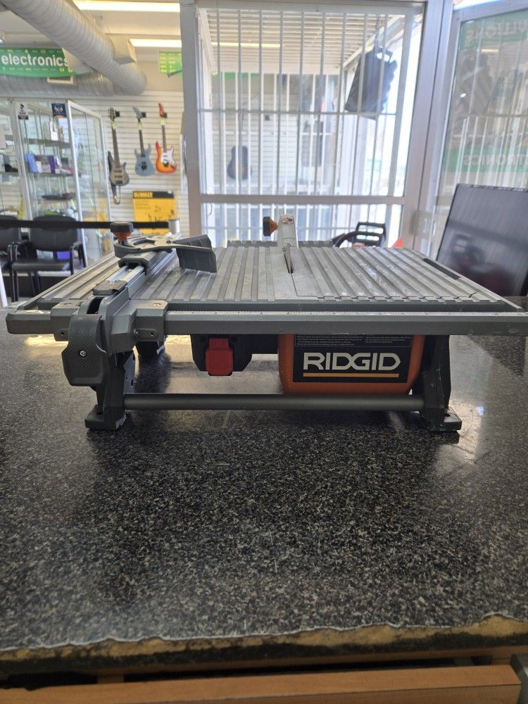 Ridgid (R4021) Tile Saw
