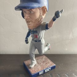 Los Angeles Dodgers. Max Muncy Bobble head. Crack Or Hand. 