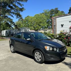 2014 Chevrolet Sonic. RS Sedan 4D (muy Buen Estado)