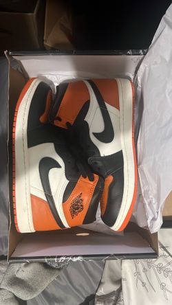 Air Jordan retro 1 high OG orange and black size 9