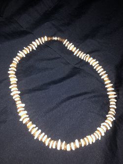 Men’s seashell choker necklaces (2)