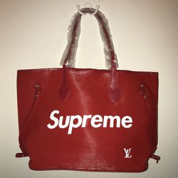 Supreme Purse / Handbag / Tote for Sale in Redwood City, CA - OfferUp
