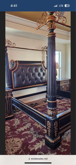 Italian King Size Canopy Bed w. Tufted Leather