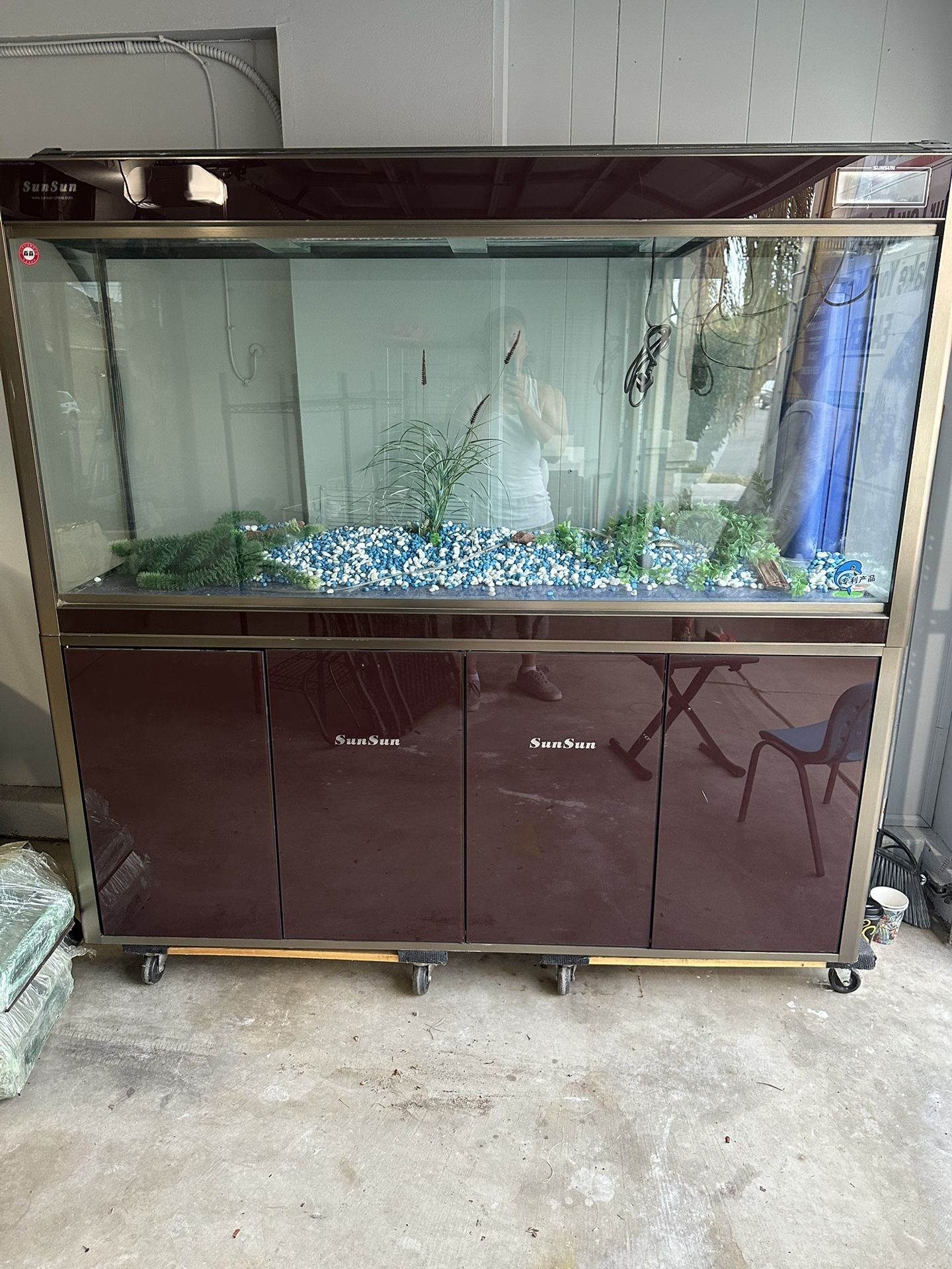 200 Gallon Fish Tank •••$1400•••
