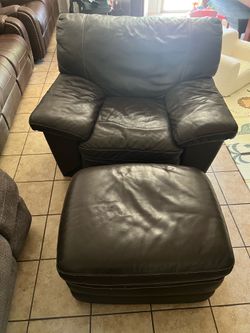 Single leather love seat