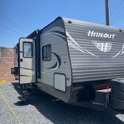2018 Keystone Hideout 24bhswe