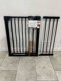 Adjustable Safety Gate / Pet Gate - Fits Openings 26” - 40”