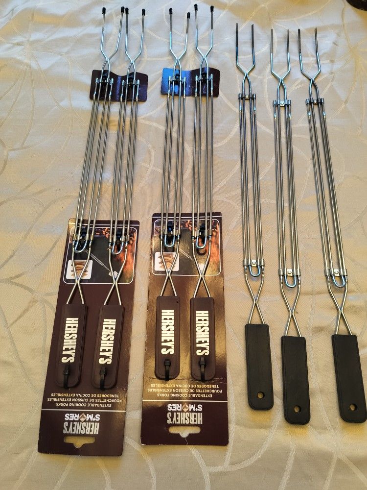 Hershey S'mores Extendable Cooking Forks
